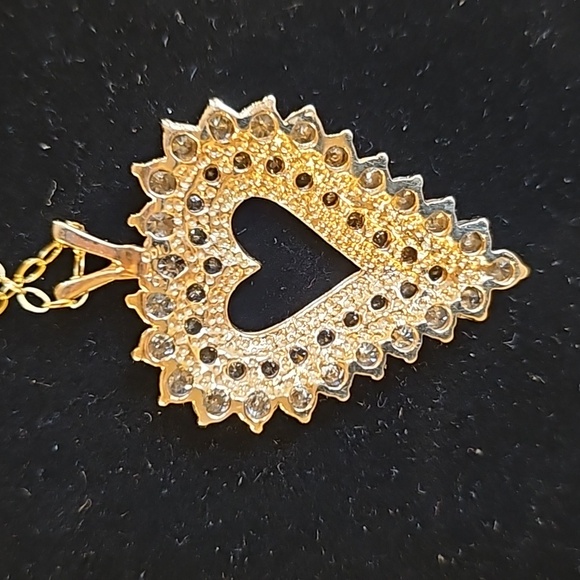 Gorgeous, rare, unique, double layered, natural diamond 14kt gold pendant. - Picture 3 of 5